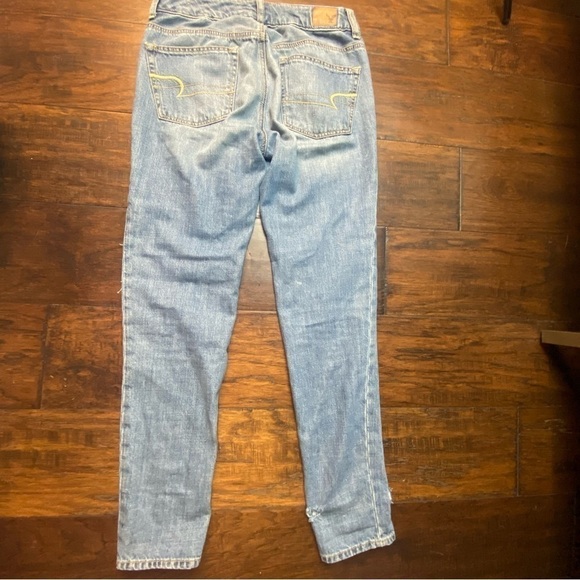 AMERICAN EAGLE Boy Friend Jean Ripped & Destroyed Light Wash Jeans - Picture 2 of 15